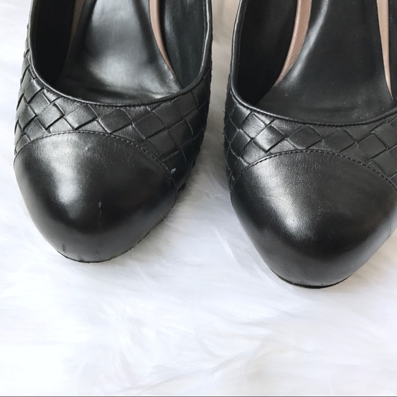 Bottega Veneta Round Toe Leather Pump Heels - Picture 4 of 8